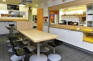 Hotelf1 Lyon Sud Renove * Oullins